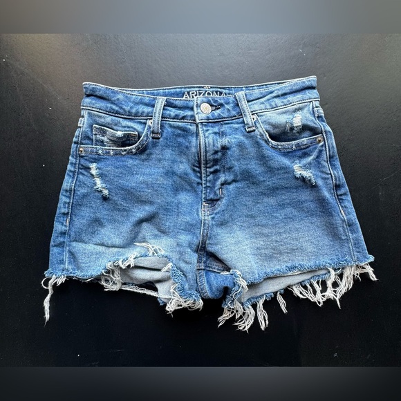 Lot of 3 Women’s Arizona Jean Shorts Size 5 - Picture 3 of 8